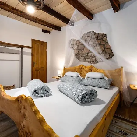 Zaria Villa *